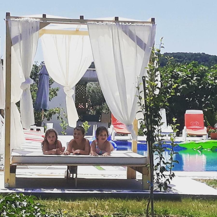 Apartments Paradise Ulcinj Bagian luar foto